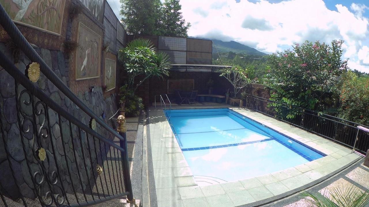 Villa Dira Bogor Exterior foto
